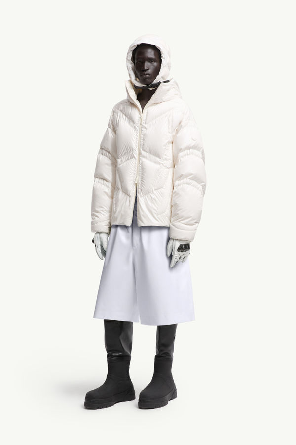 Moncler x A$AP Rocky ๋ก๊ณ ํ๋ฆฐํธ ์ผ์ธ ๋จ์ฑ ํ์ดํธ Moncler 0